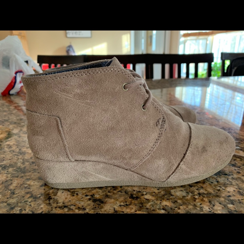 Toms wedges